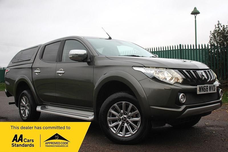 Green Used 2018 Mitsubishi L200 Pickup | £11,750 (Fair price) - Image 1/3