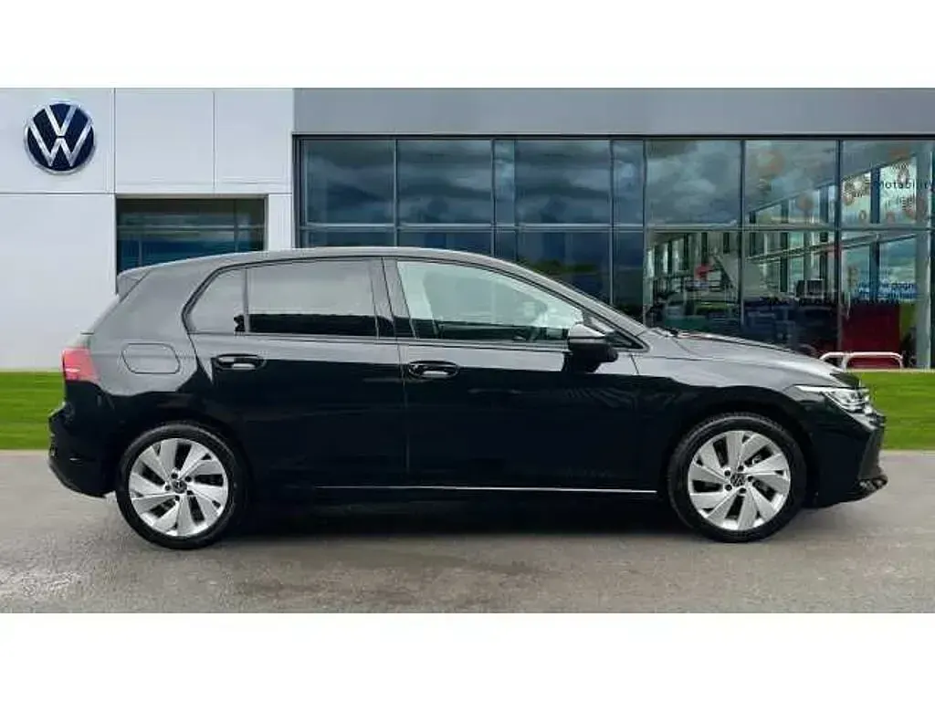 Used VW Golf VIII 150 HP (110 kW) 2024