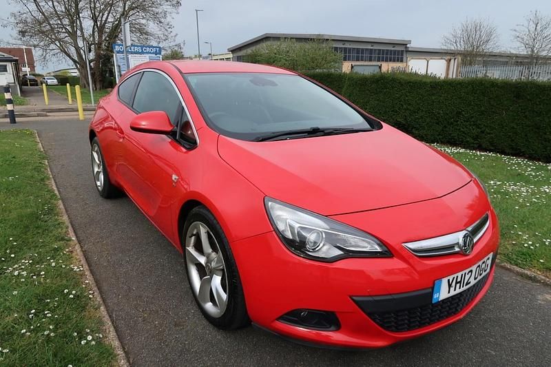Used Vauxhall Astra GTC SRi 2012 Red Coupe