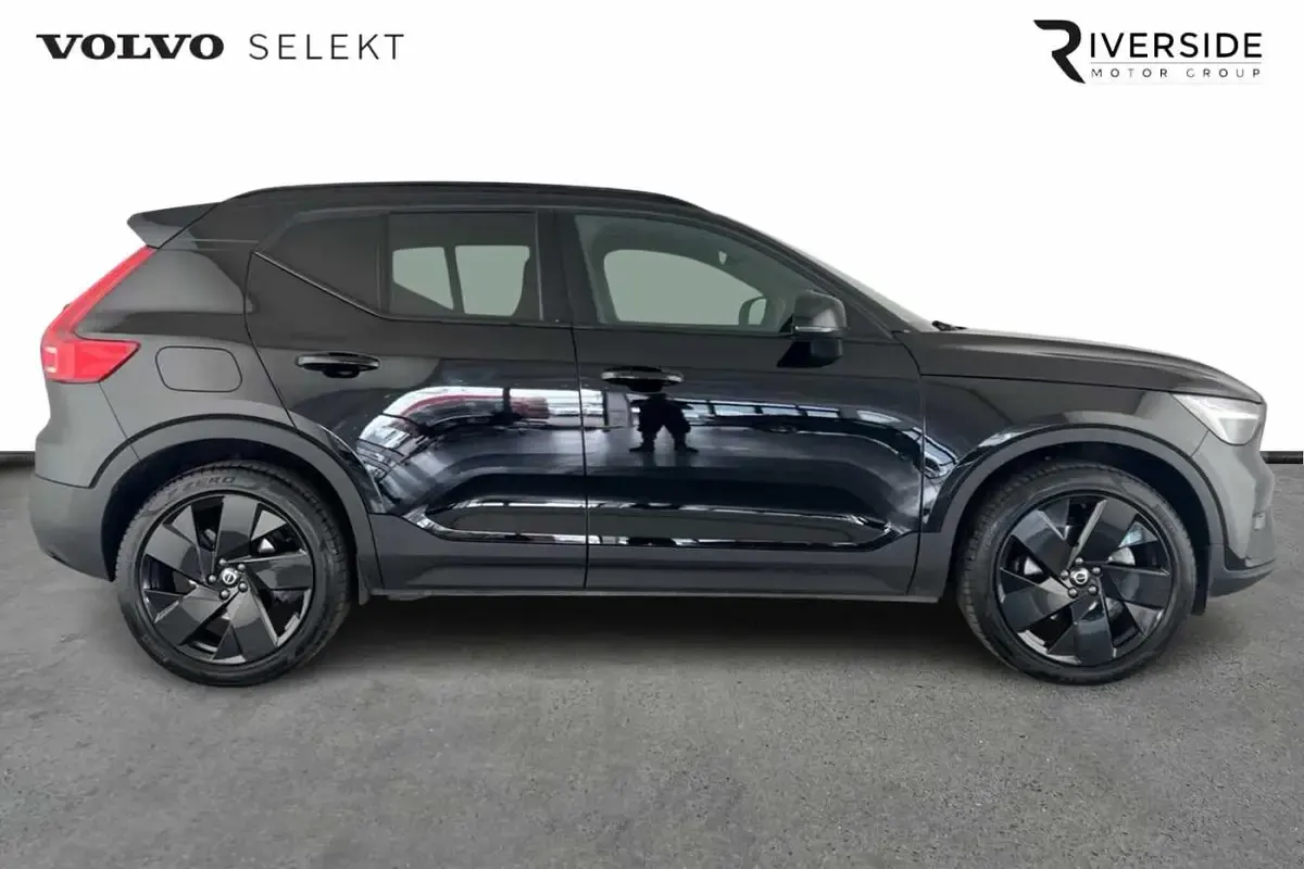 Used Volvo XC40 Plus 163 HP (119 kW) 2026 Onyx black SUV
