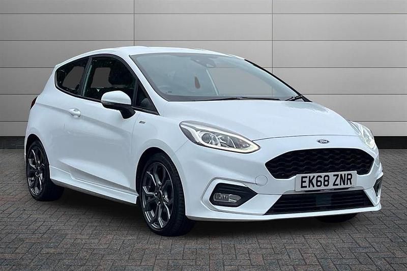 Frozen white Used 2018 Ford Fiesta ST-Line Hatchback | £8,500 (Fair price) - Image 1/3
