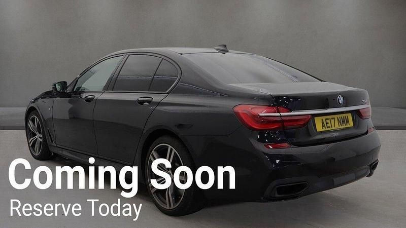 Usado BMW 750 M Sport 450 CV (330 kW) 2017 Negro Berlina