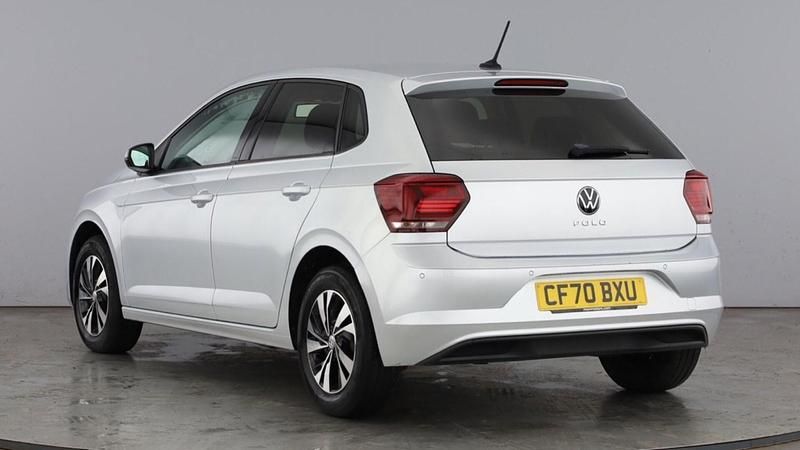 Usado VW Polo Match 95 HP (69 kW) 2020 Prateado Citadino