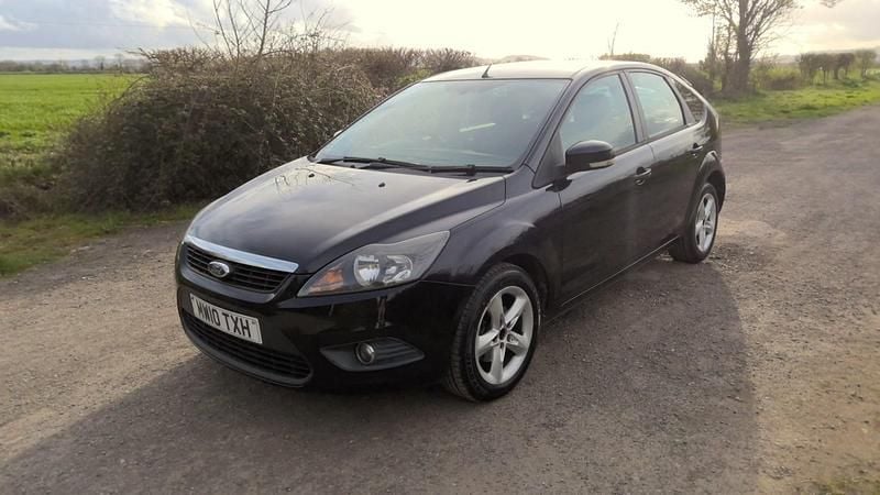 Used Ford Focus Zetec 110 HP (80 kW) 2010 Black Hatchback