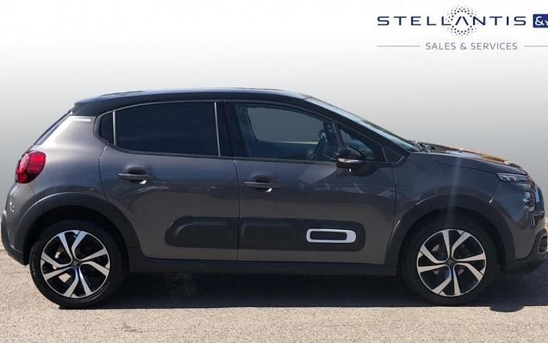 Used Citroën C3 PureTech 110 HP (80 kW) 2022 Red Hatchback