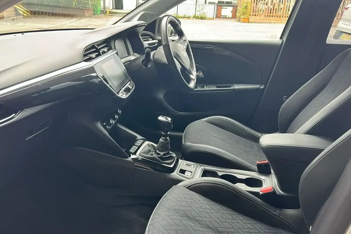 Used Vauxhall Corsa Edition 100 HP (73 kW) 2022 Grey Hatchback