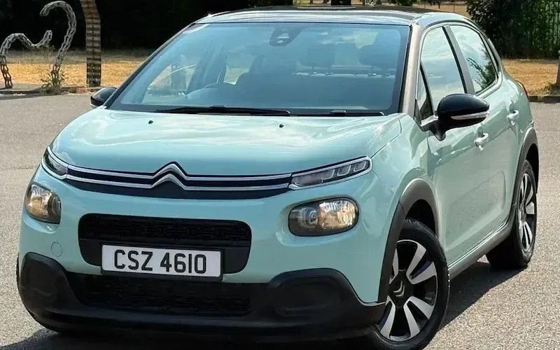 Used Citroën C3 Feel 110 HP (80 kW) 2018 Green Hatchback
