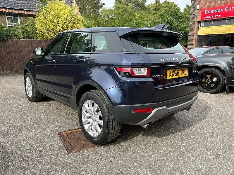 Used Land Rover Range Rover evoque SE 2017 Blue Estate