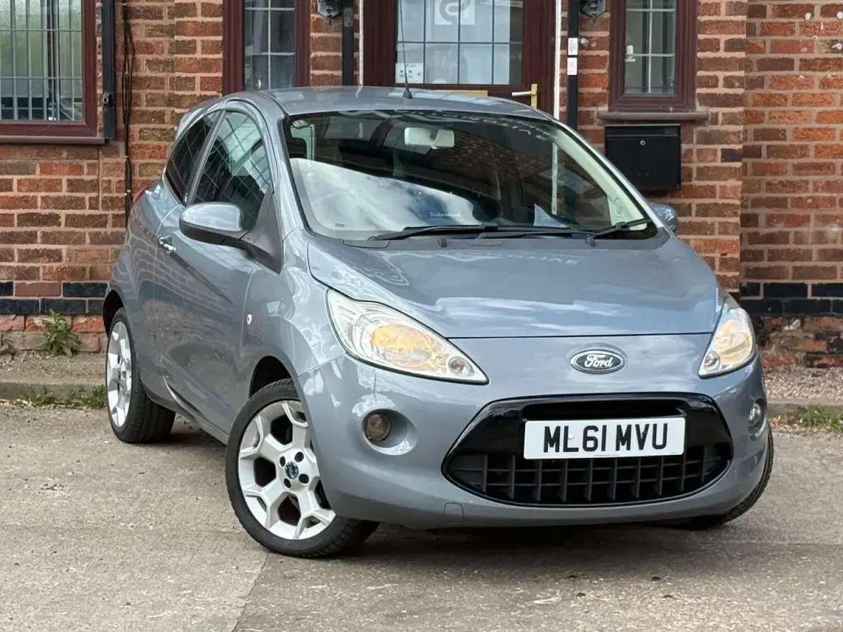 Used Ford Ka Metall 69 HP (50 kW) 2011 Silver Hatchback