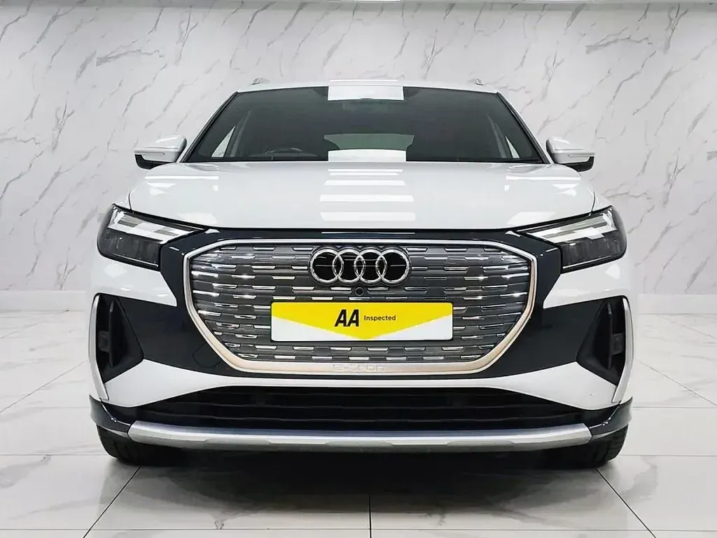 Second-hand Audi Q4 e-tron S-Line 125 kW (170 CP) 2022 Alb SUV