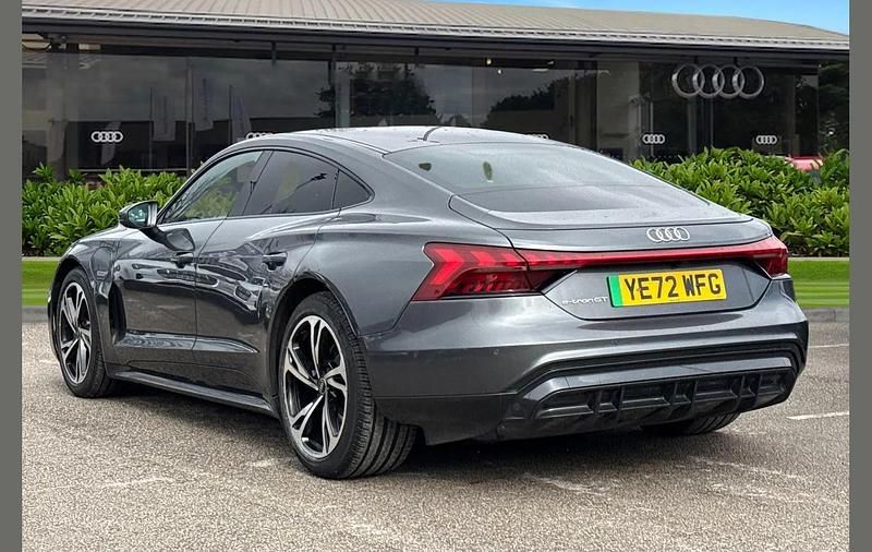 Used Audi e-tron GT quattro Comfort 494 kW (673 HP) 2022 Grey Sedan