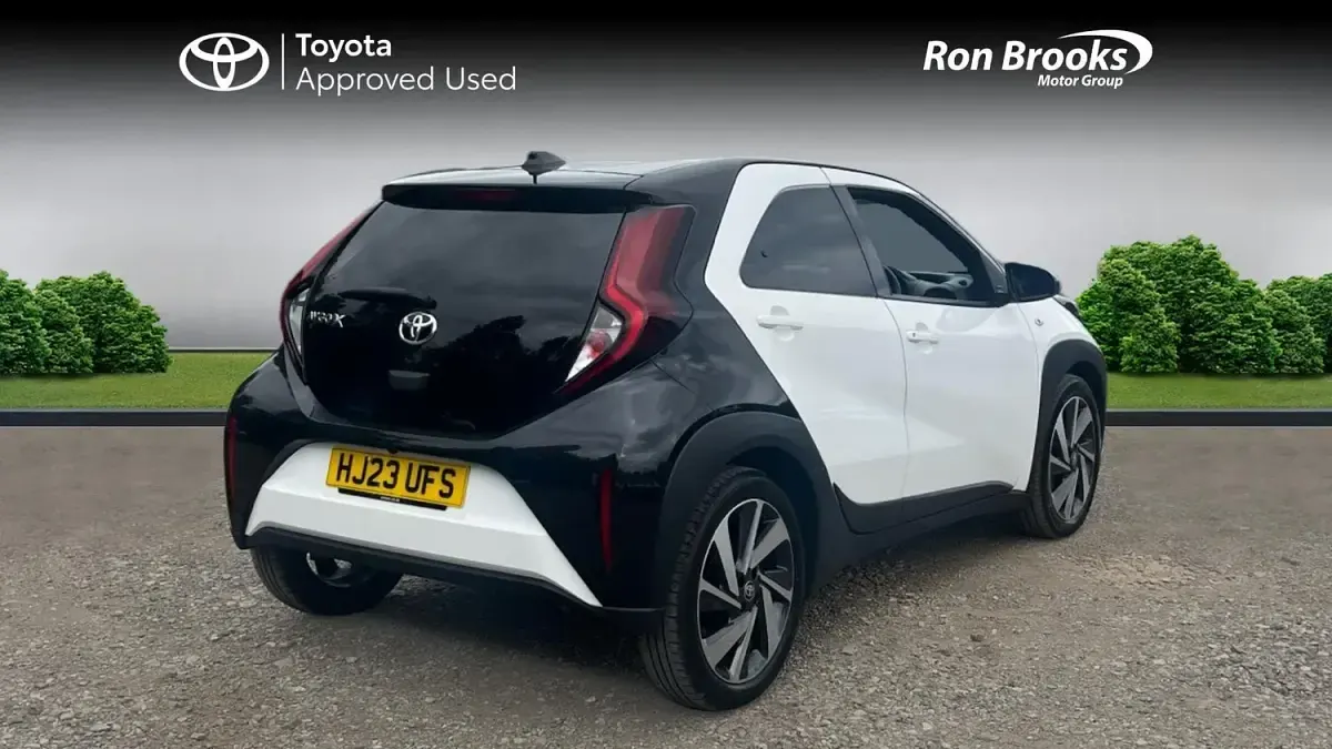Used Toyota Aygo X 72 HP (52 kW) 2023 White SUV