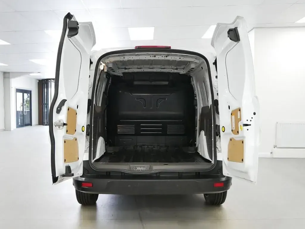 Used Ford Transit Connect Trend 120 HP (88 kW) 2022 White MPV