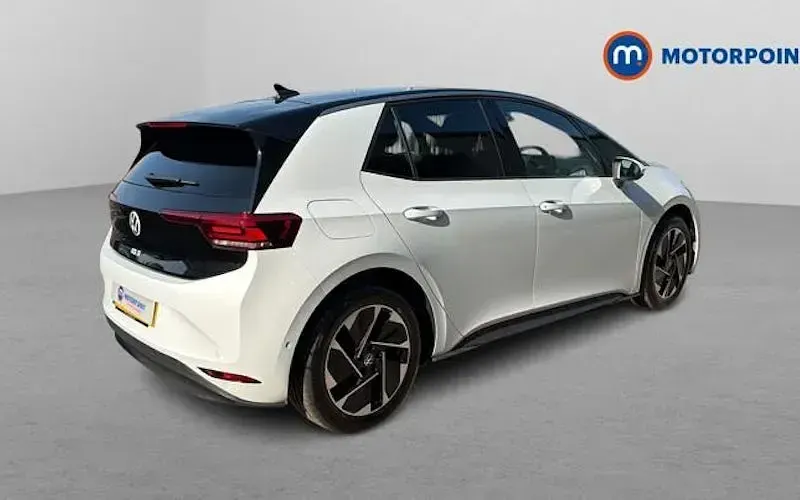 Used VW ID.3 Pure 125 kW (170 HP) 2025 White Hatchback