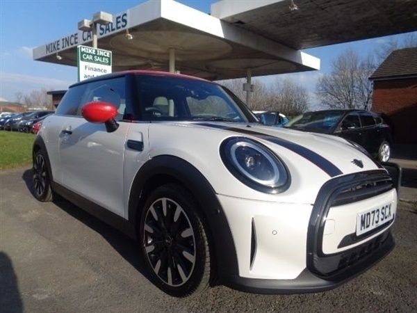 White Used 2023 Mini Cooper Exclusive Hatchback | £23,687 (Expensive) - Image 1/1