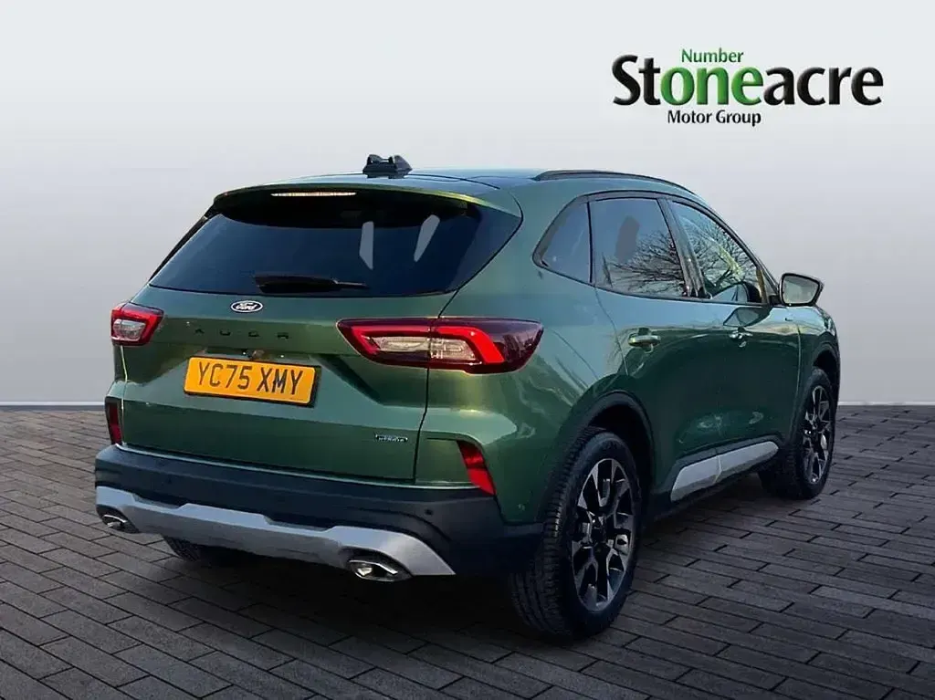 Begagnad Ford Kuga Active 239 HK (175 kW) 2025 Grön SUV