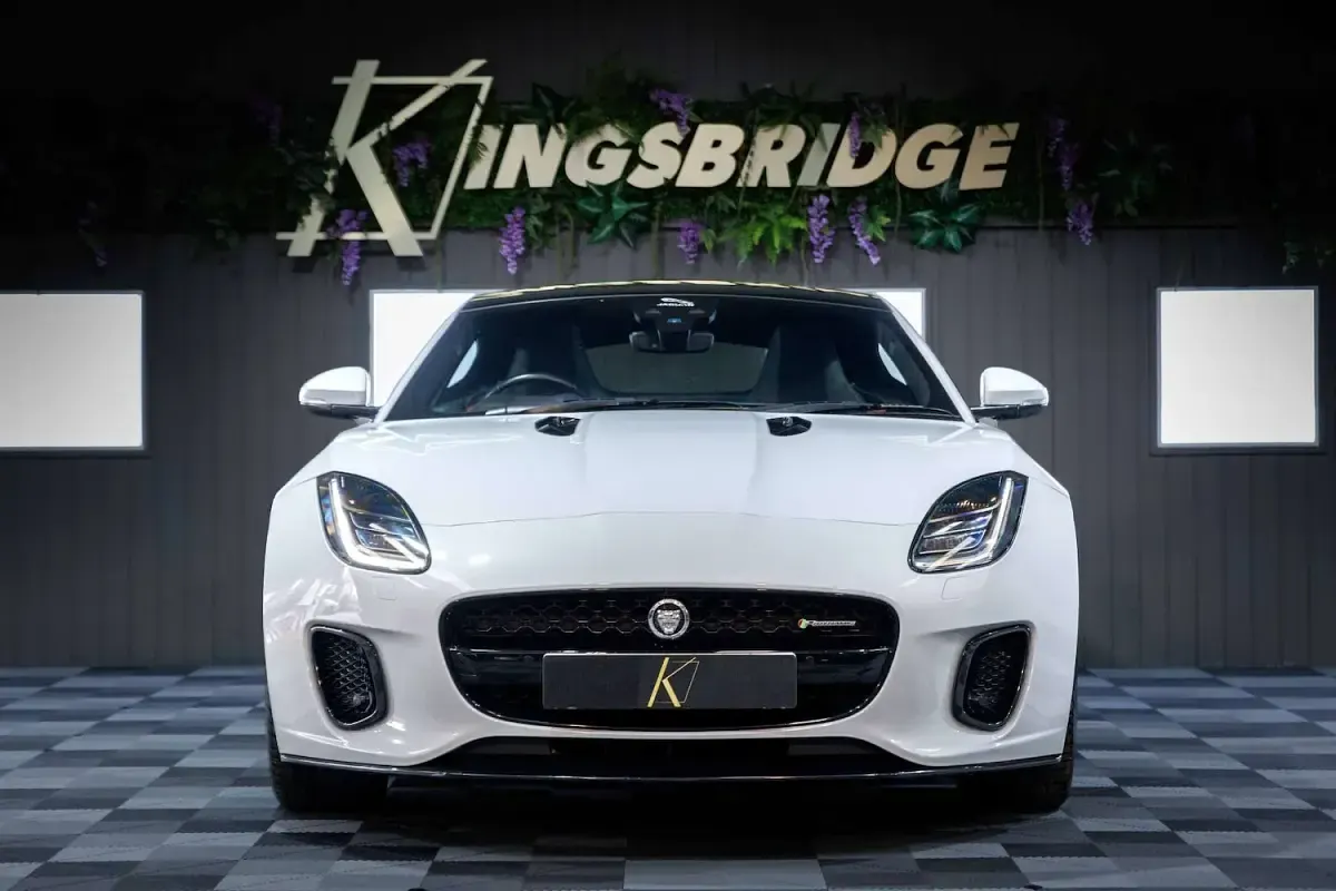 Used Jaguar F-Type R-Dynamic 300 HP (220 kW) 2019 White Coupe