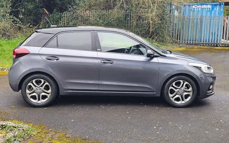 Used Hyundai i20 84 HP (61 kW) 2020 Hatchback