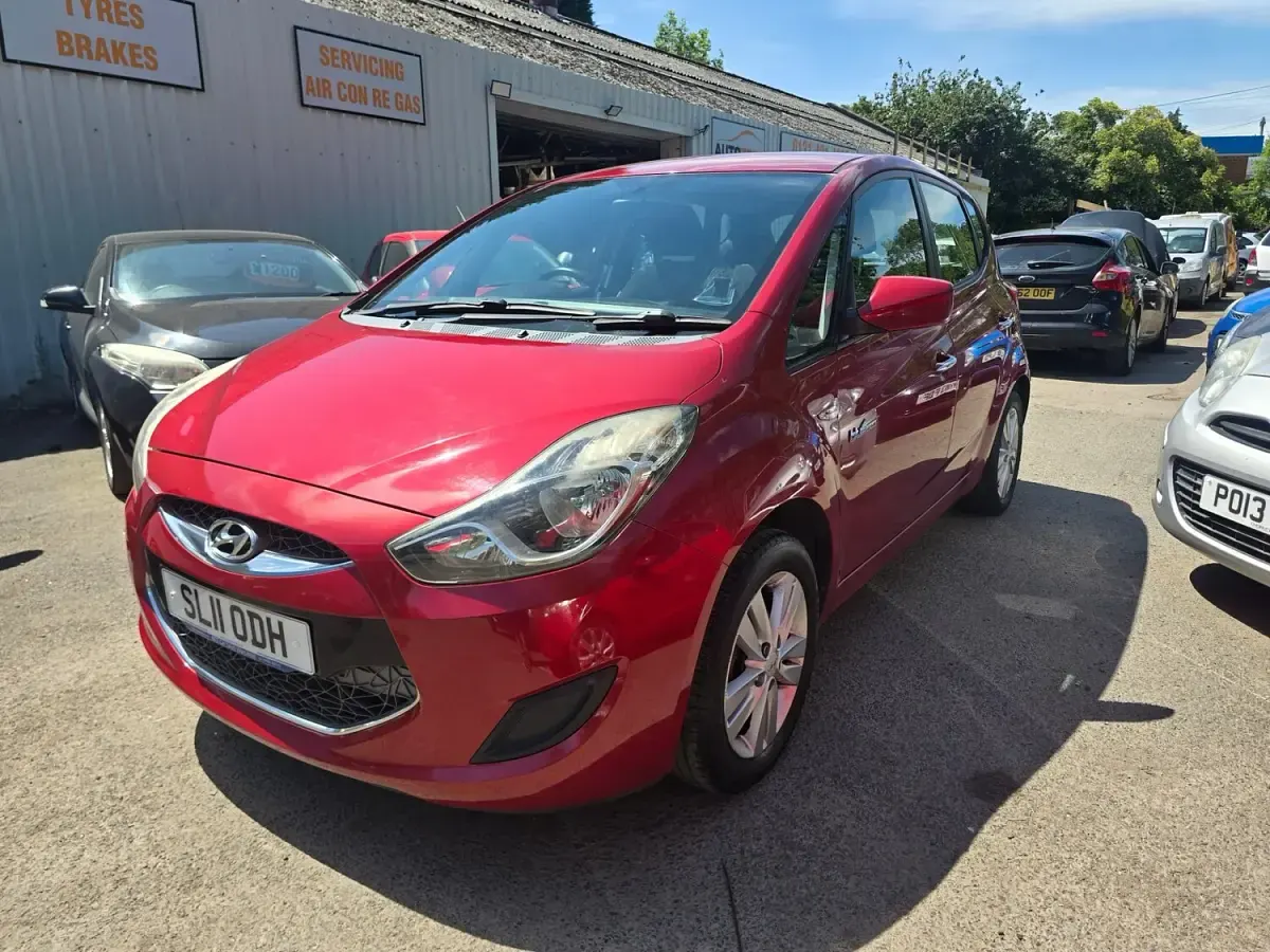 Used Hyundai ix20 Active 2011 Red Hatchback