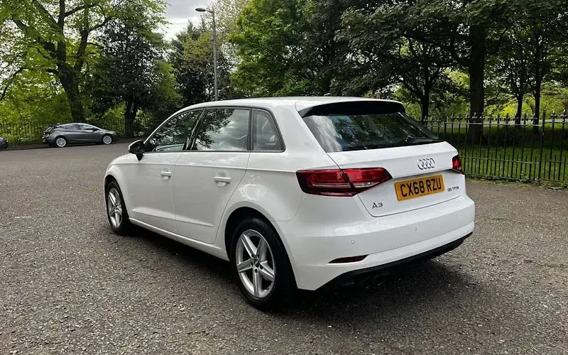 Used Audi A3 Sportback Advanced 150 HP (110 kW) 2018 White Hatchback