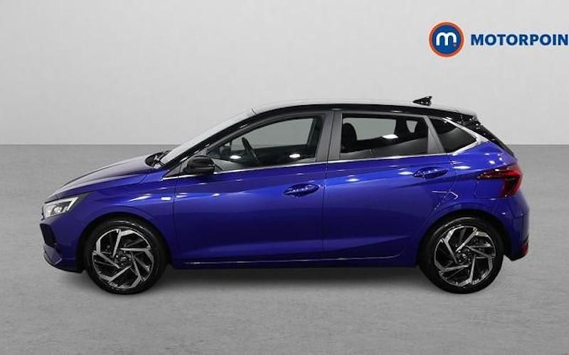 Used Hyundai i20 Ultimate 101 HP (74 kW) 2023 Blue Hatchback