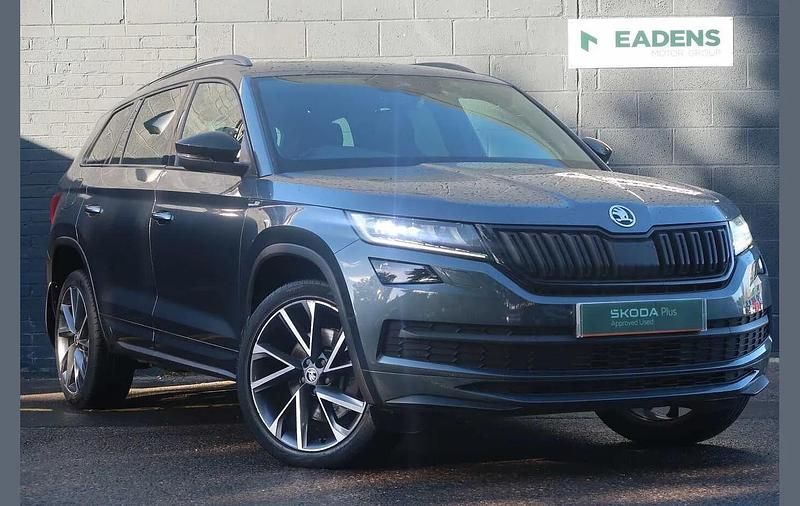 Quartz grey metallic Used 2018 Skoda Kodiaq SportLine SUV | £21,495 (Good price) - Image 1/4