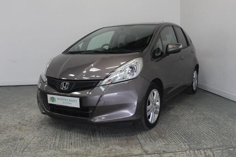 Used Honda Jazz ES 2013 Brown Hatchback