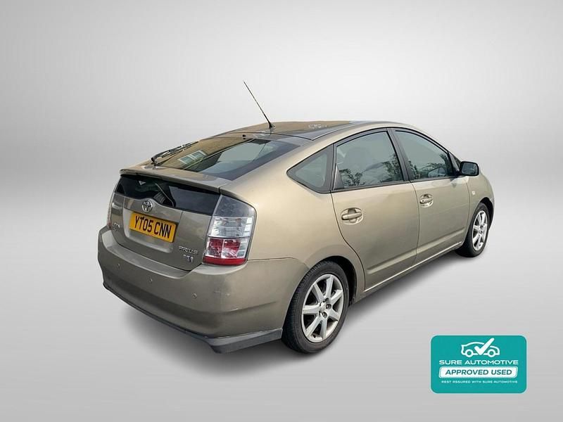 Used Toyota Prius T3 2005 Bronze Hatchback