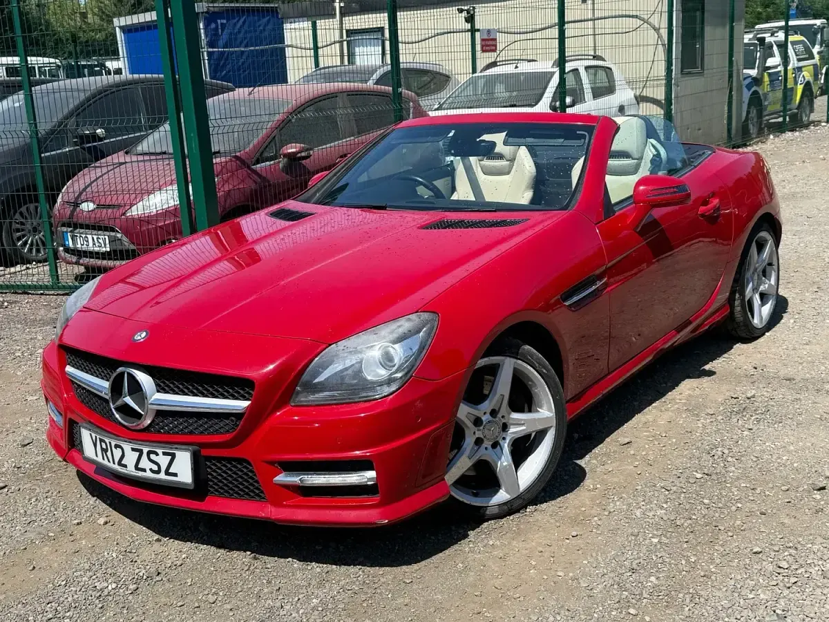 Used Mercedes SLK250 AMG 204 HP (150 kW) 2012 Red Cabriolet