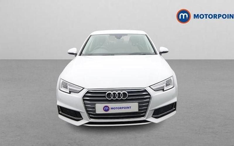Used Audi A4 Sport 150 HP (110 kW) 2019 White Sedan