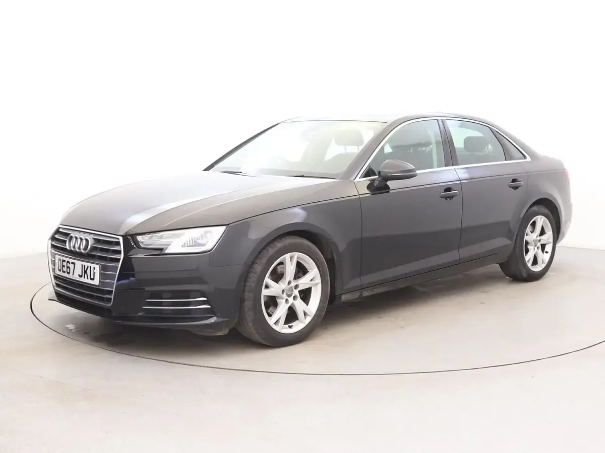 Used Audi A4 Advanced 190 HP (139 kW) 2017 Black Sedan