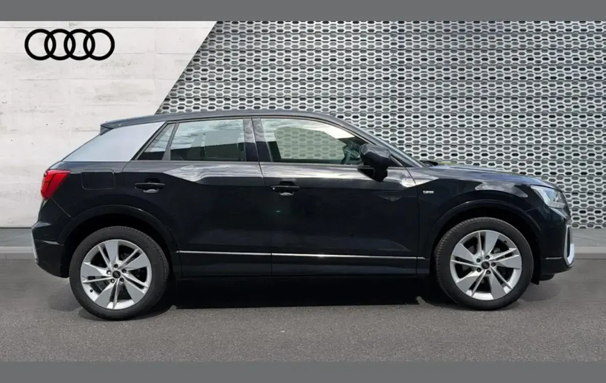 Used Audi Q2 S-Line 147 HP (108 kW) 2023 Black SUV