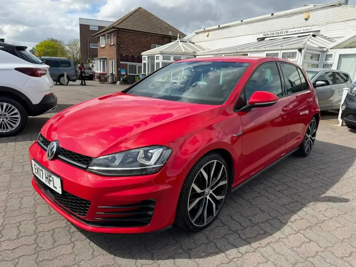 Używany VW Golf VII GTD 184 KM (135 kW) 2017 Czerwony Hatchback