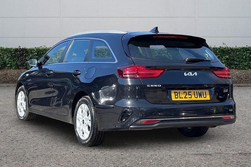 Used Kia Ceed 138 HP (101 kW) 2025 Black Hatchback