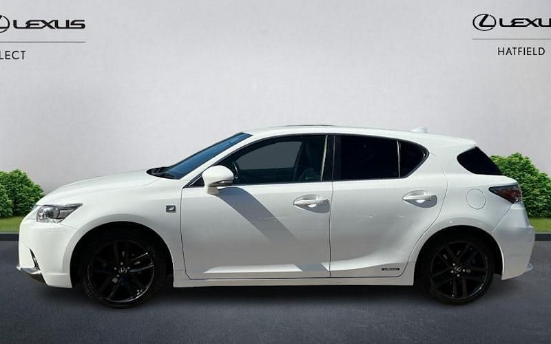 Used Lexus CT200h Sport Line 136 HP (100 kW) 2017 Hatchback