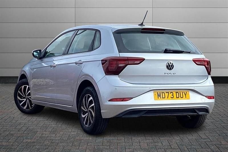 Used VW Polo Life 95 HP (69 kW) 2023 Silver Hatchback