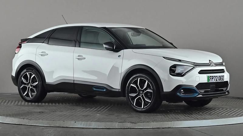 Used Citroën e-C4 Shine 100 kW (136 HP) 2022 White Hatchback