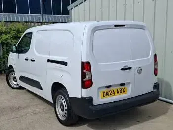 Used Vauxhall Combo 100 HP (73 kW) 2024 White MPV