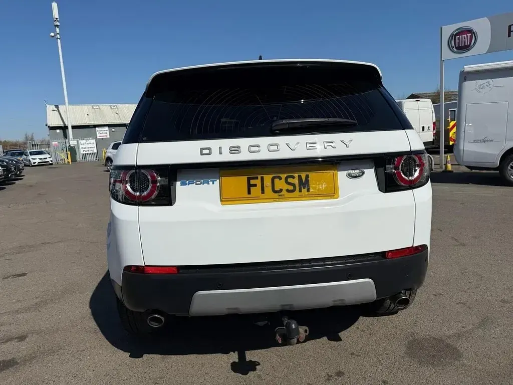 Used Land Rover Discovery 4 HSE 150 HP (110 kW) 2015 White SUV