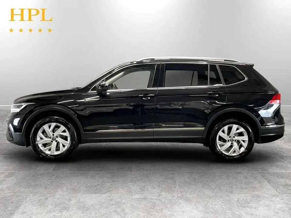 Used VW Tiguan Allspace Life 150 HP (110 kW) 2024 Black SUV