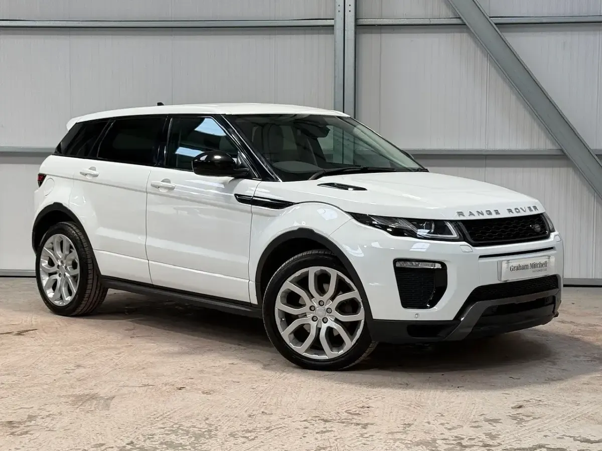 Used Land Rover Range Rover evoque HSE Dynamic 180 HP (132 kW) 2016 White Estate