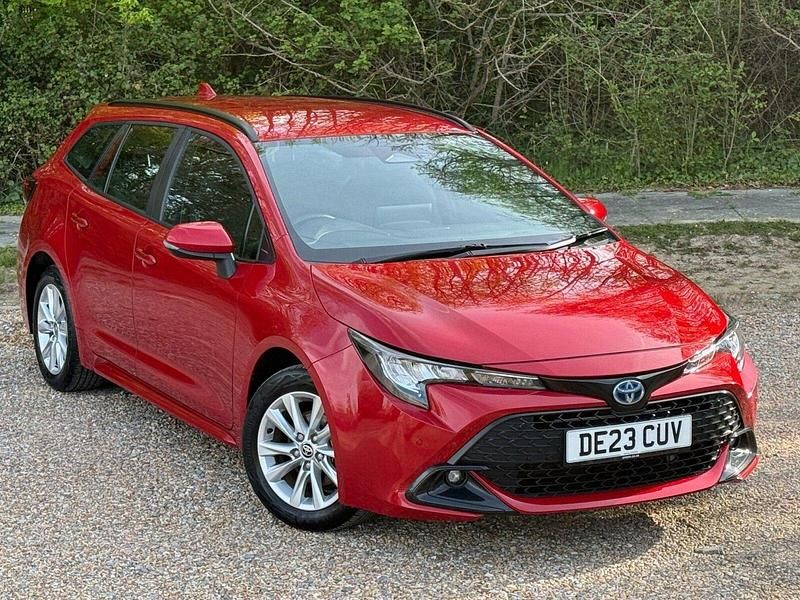 Used Toyota Corolla 140 HP (102 kW) 2023 Scarlet flare Estate