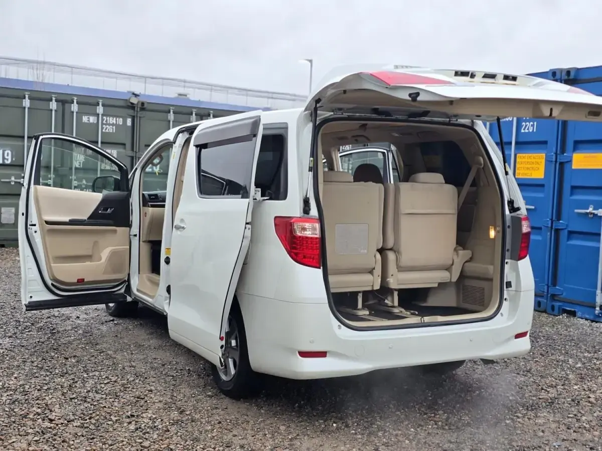 Usado Toyota Alphard 2014 Branco Monovolume