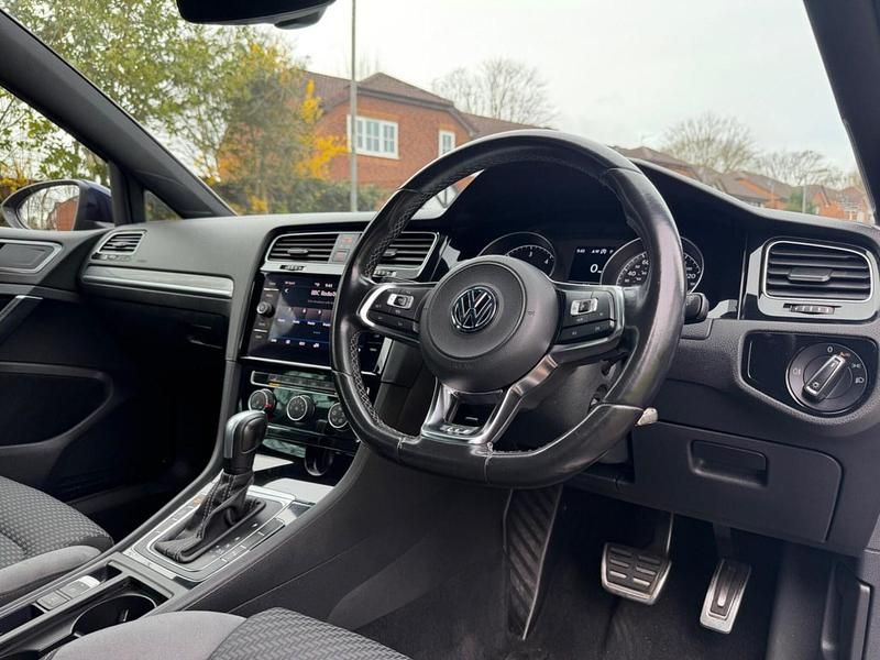 Used VW Golf VII R-line 150 HP (110 kW) 2019 Blue Hatchback