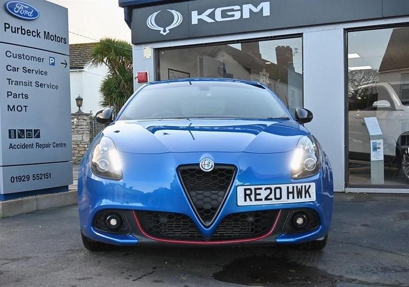Used Alfa Romeo Giulietta Edizione Speciale 120 HP (88 kW) 2020 Blue Hatchback