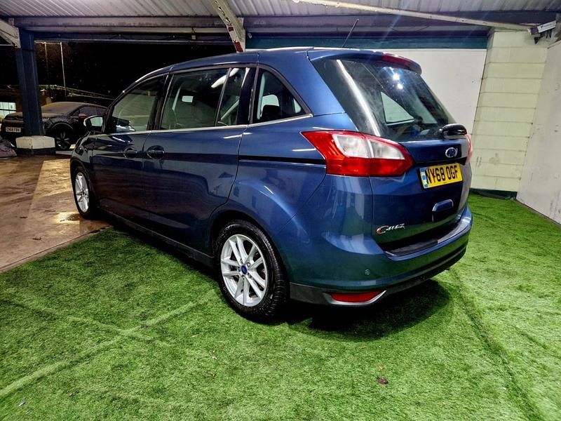 Used Ford Grand C-Max Zetec 150 HP (110 kW) 2019 Blue MPV