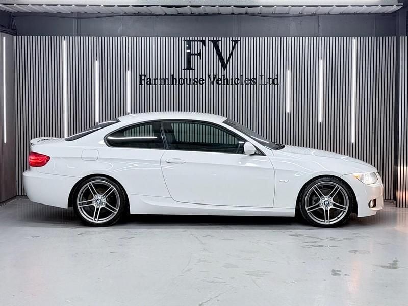 Used BMW 318 M Sport 2011 White Coupe
