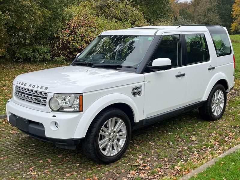 White Used 2011 Land Rover Discovery 4 SE SUV | £24,995 (Fair price) - Image 1/4