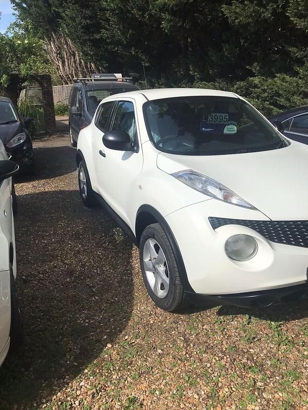 White Used 2012 Nissan Juke Visia SUV | £3,995 (Expensive) - Image 1/4
