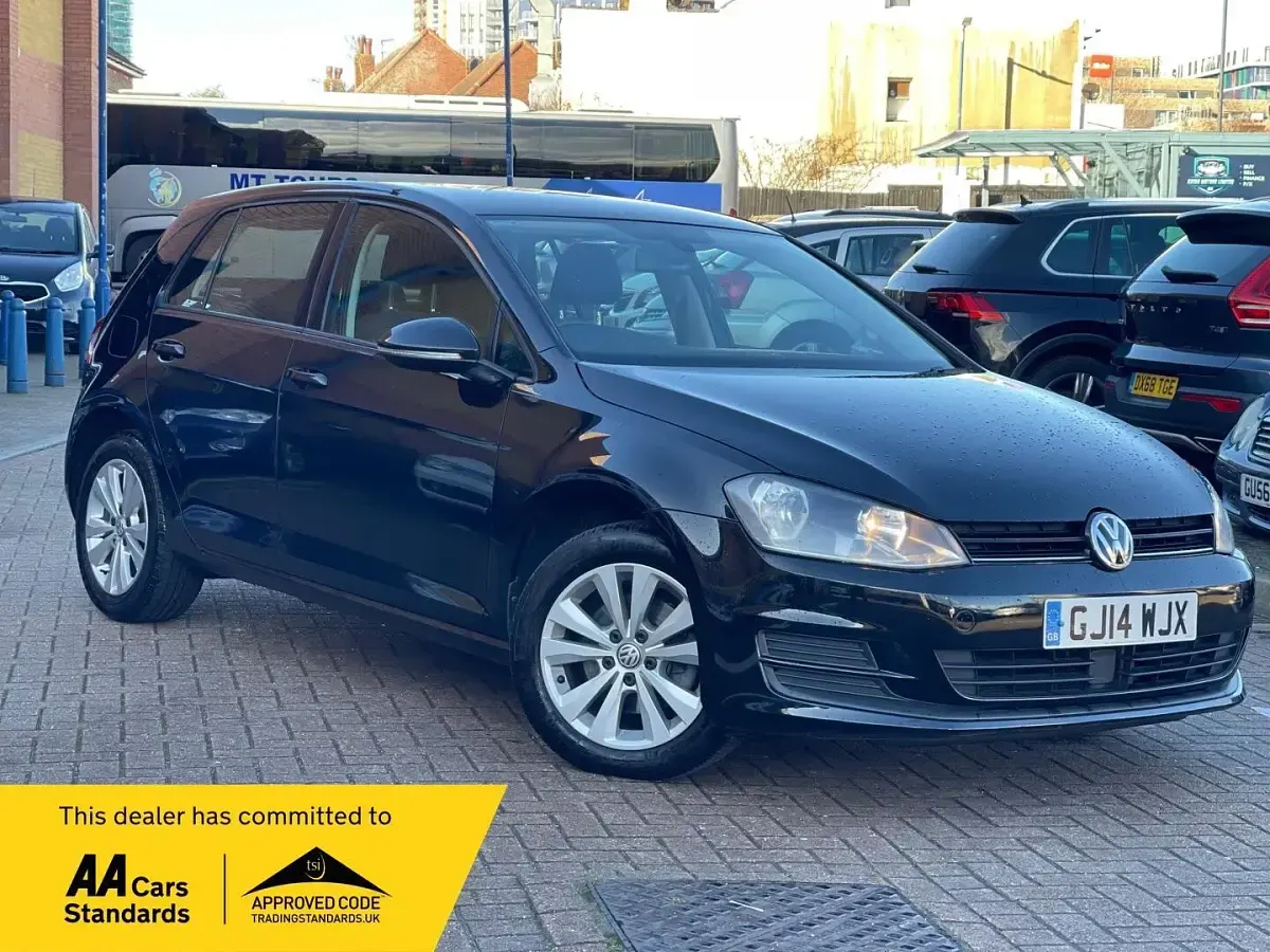 Used VW Golf VII SE 122 HP (89 kW) 2014 Black Hatchback